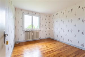 maison à la vente -   63410  CHARBONNIERES LES VARENNES, surface 75 m2 vente maison - UBI460995407